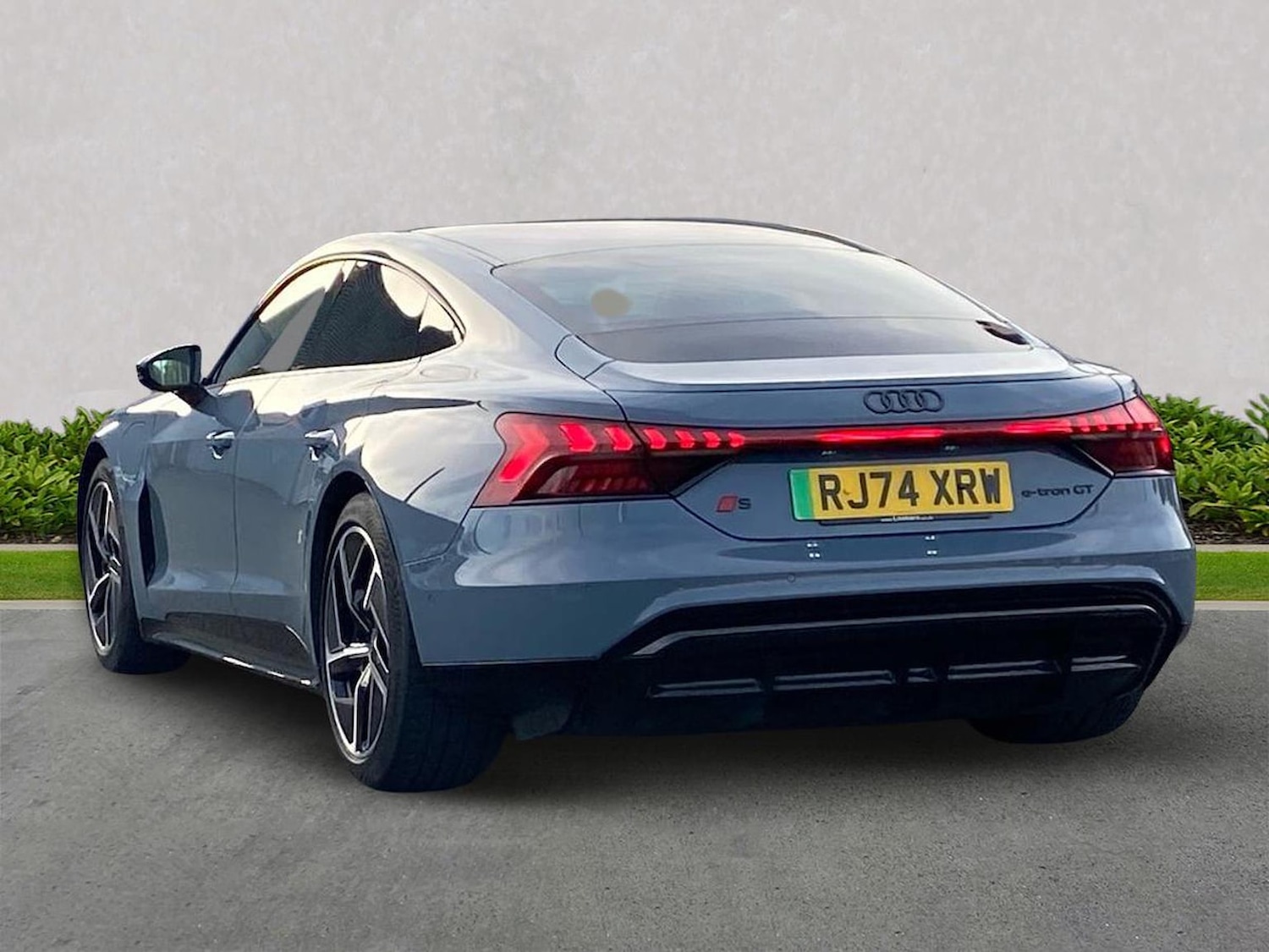 Used Audi e-tron GT 2024 for sale - 77487937: Photo 2