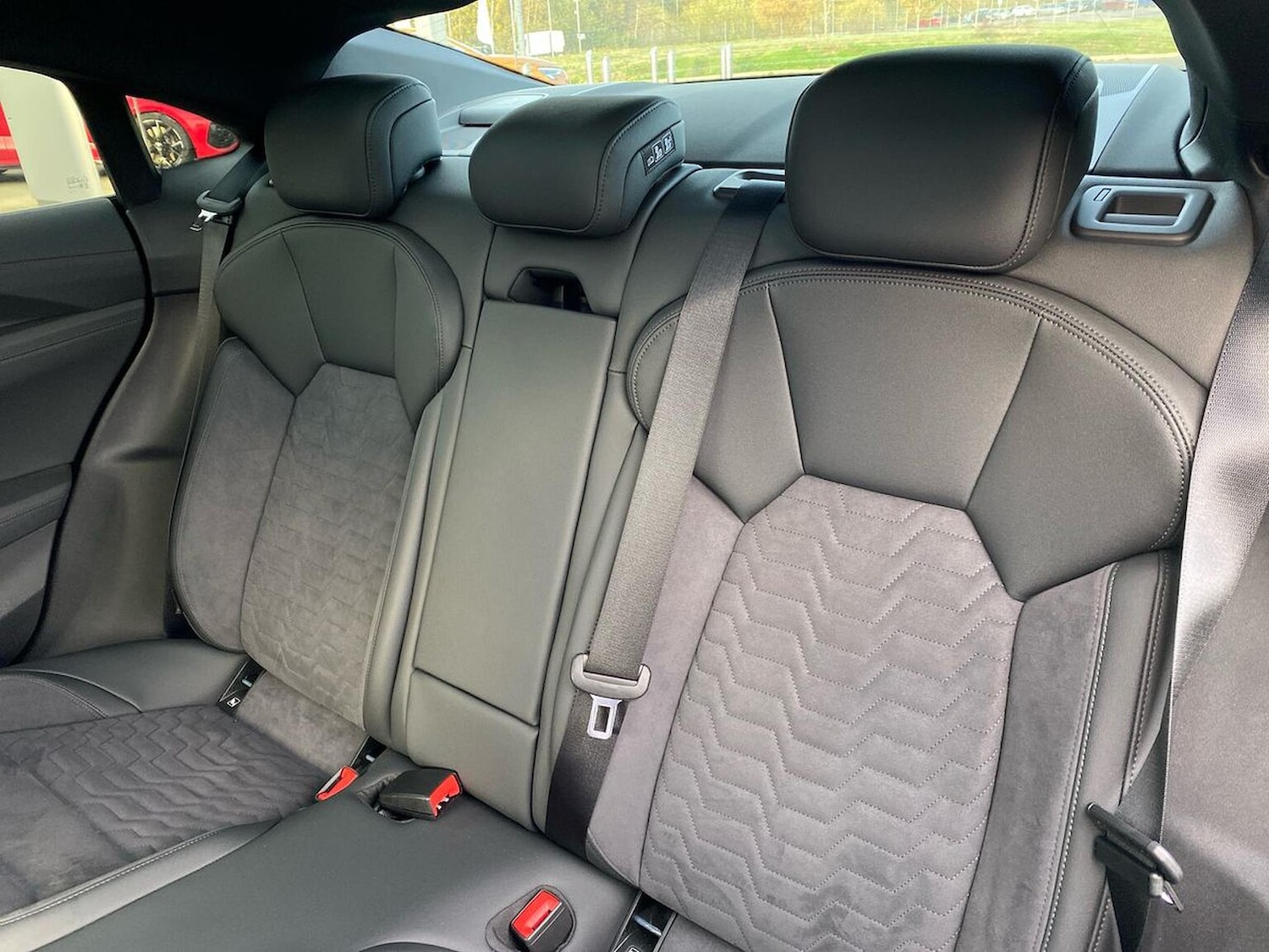 Used Audi e-tron GT 2024 for sale - 76951241: Photo 16