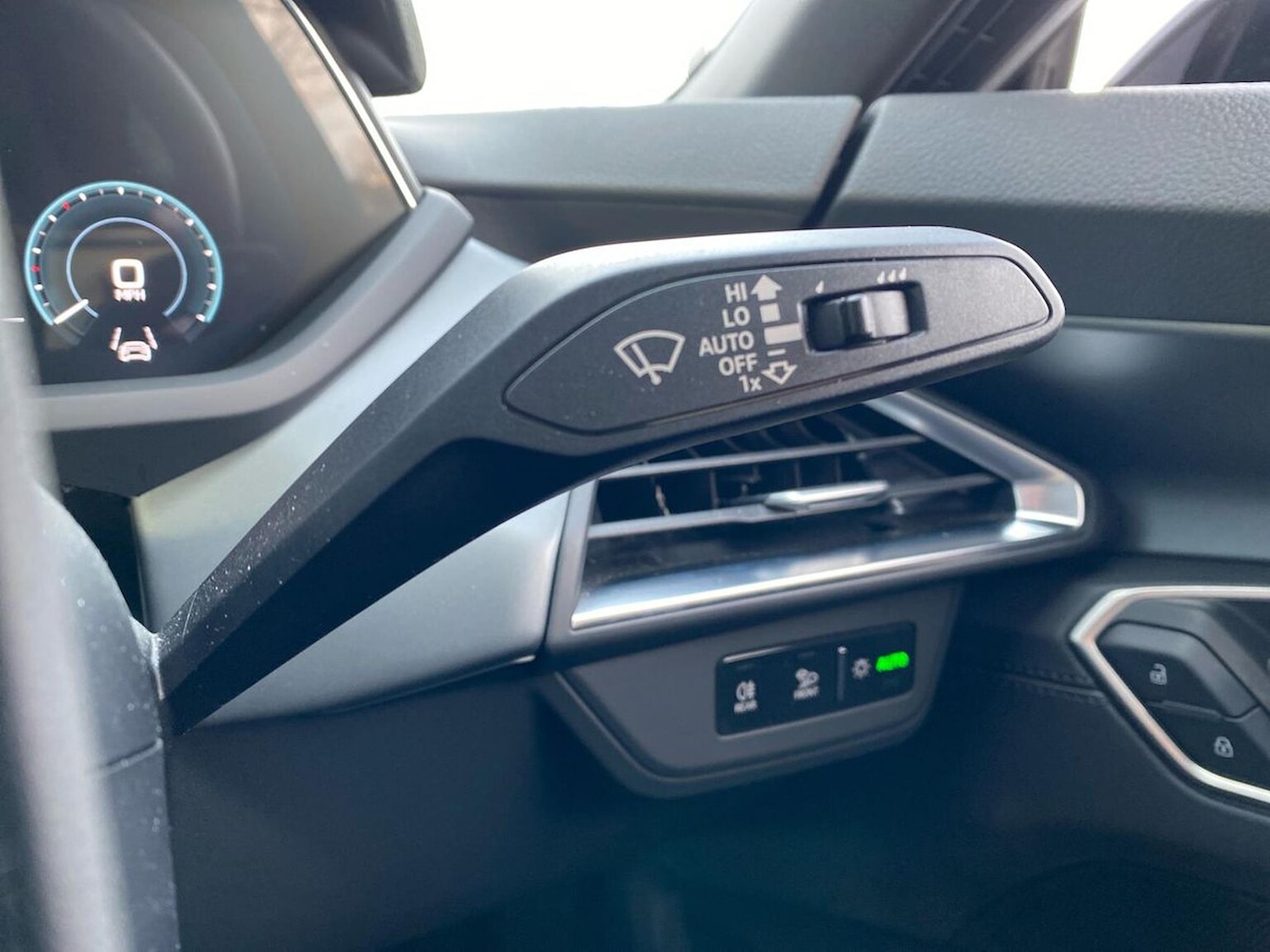 Used Audi e-tron GT 2024 for sale - 76951241: Photo 28