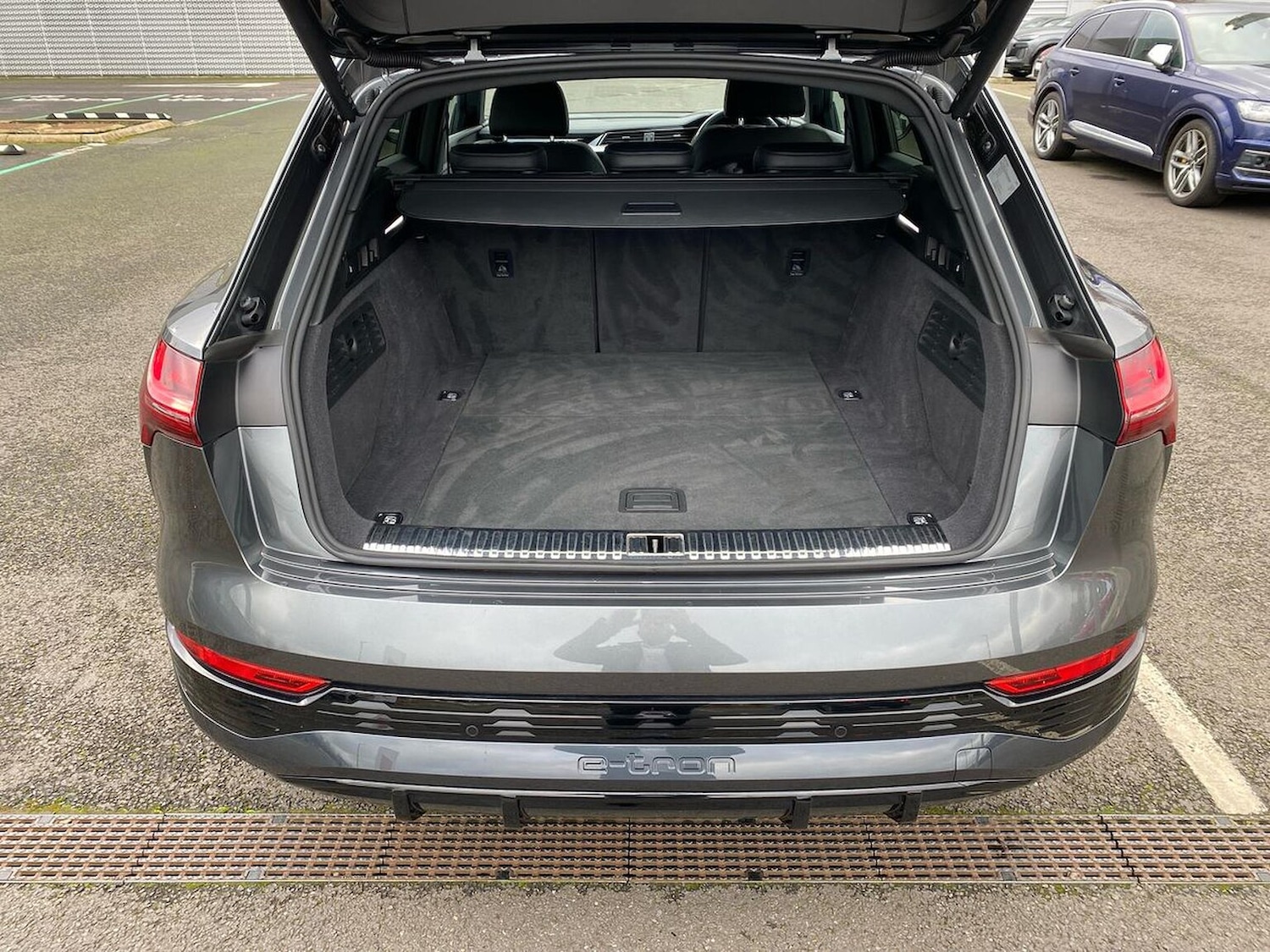 Used Audi Q8 2023 for sale - 77729949: Photo 17