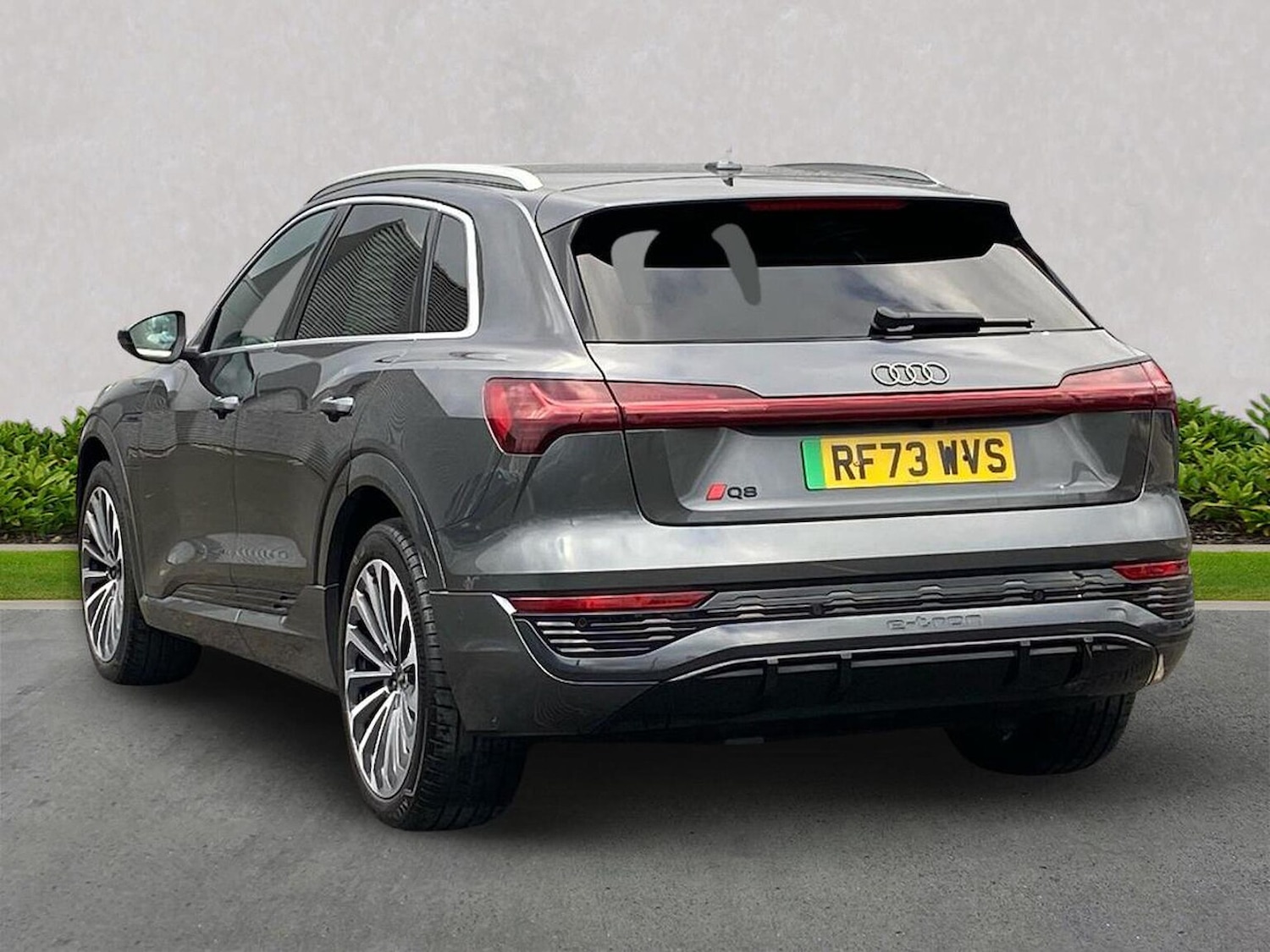 Used Audi Q8 2023 for sale - 77729949: Photo 2