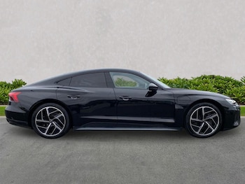 Used Audi e-tron GT 2024 for sale - 78332572: Photo