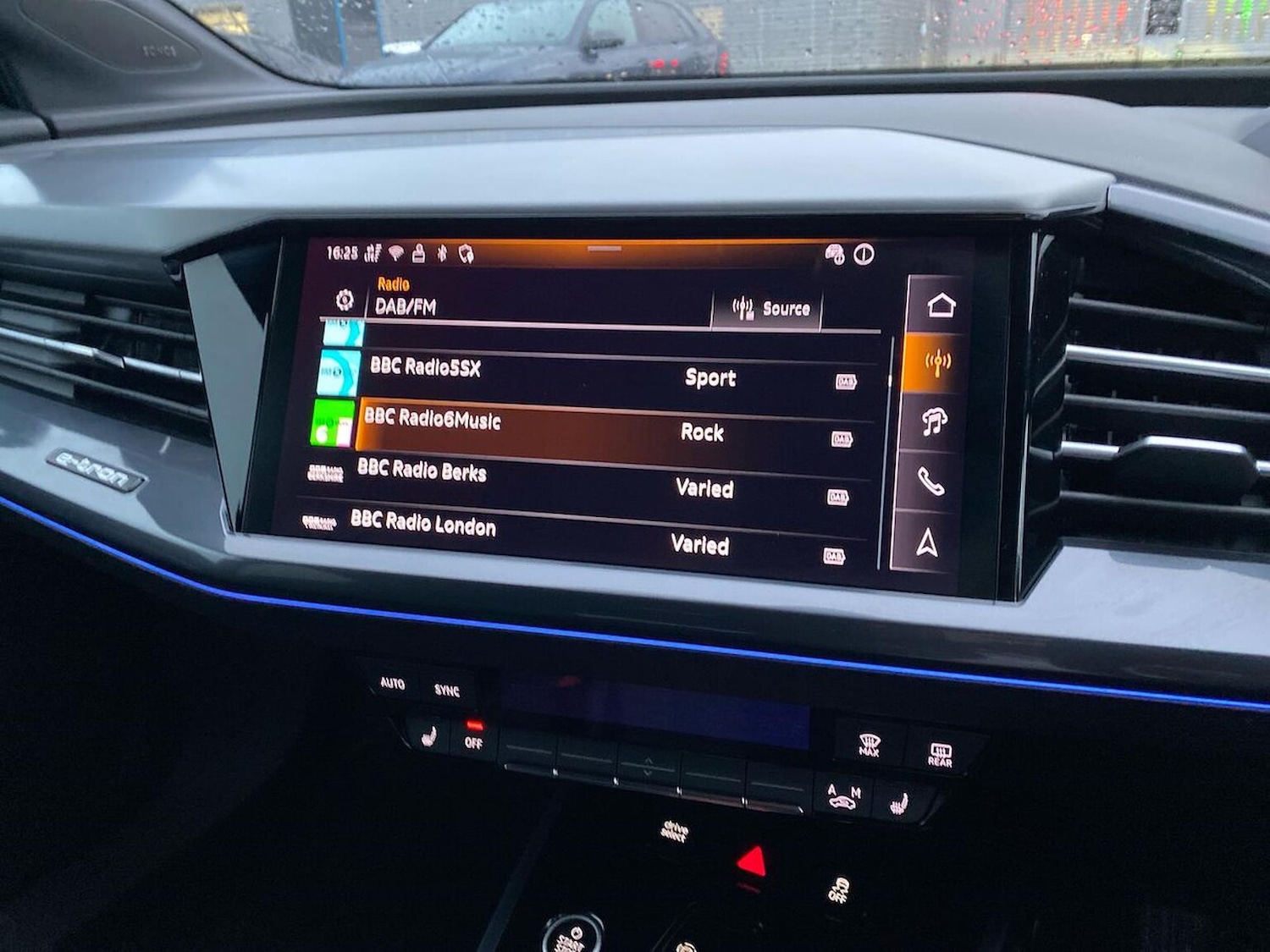 Used Audi Q4 e-tron 2025 for sale - 77584648: Photo 11