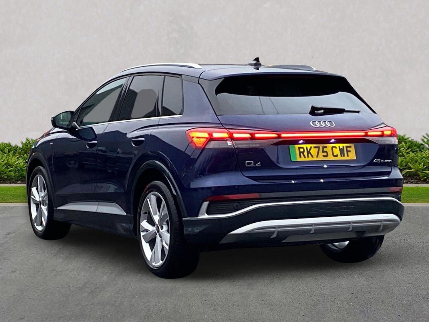 Used Audi Q4 e-tron 2025 for sale - 77584648: Photo 2