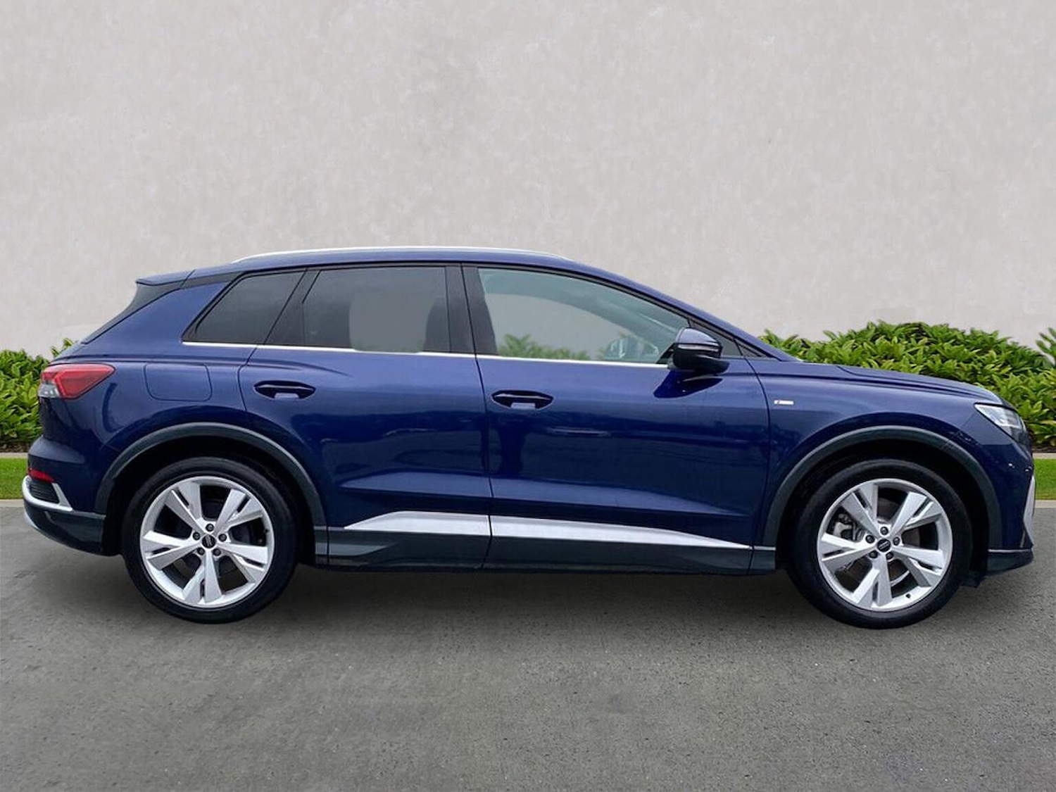 Used Audi Q4 e-tron 2025 for sale - 77584648: Photo 3