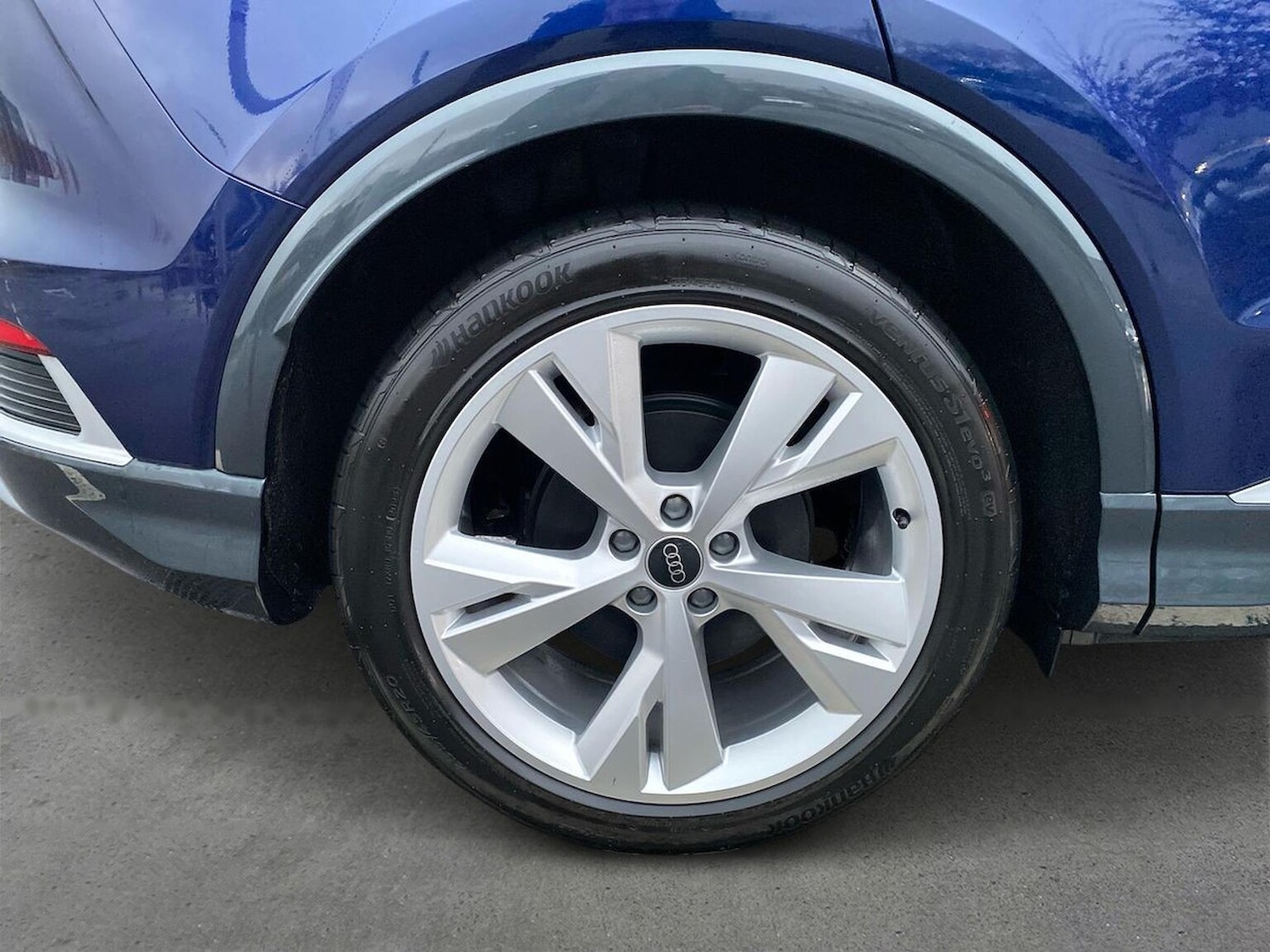 Used Audi Q4 e-tron 2025 for sale - 77584648: Photo 6