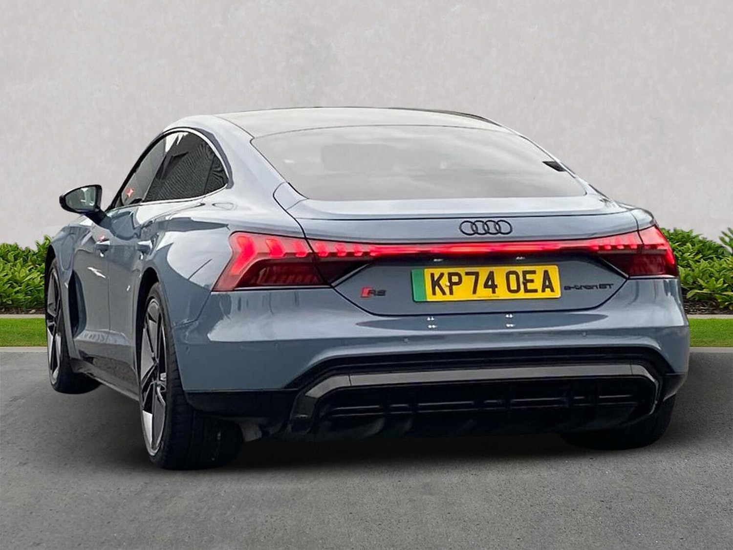 Used Audi RS e-tron GT 2024 for sale - 76114305: Photo 2