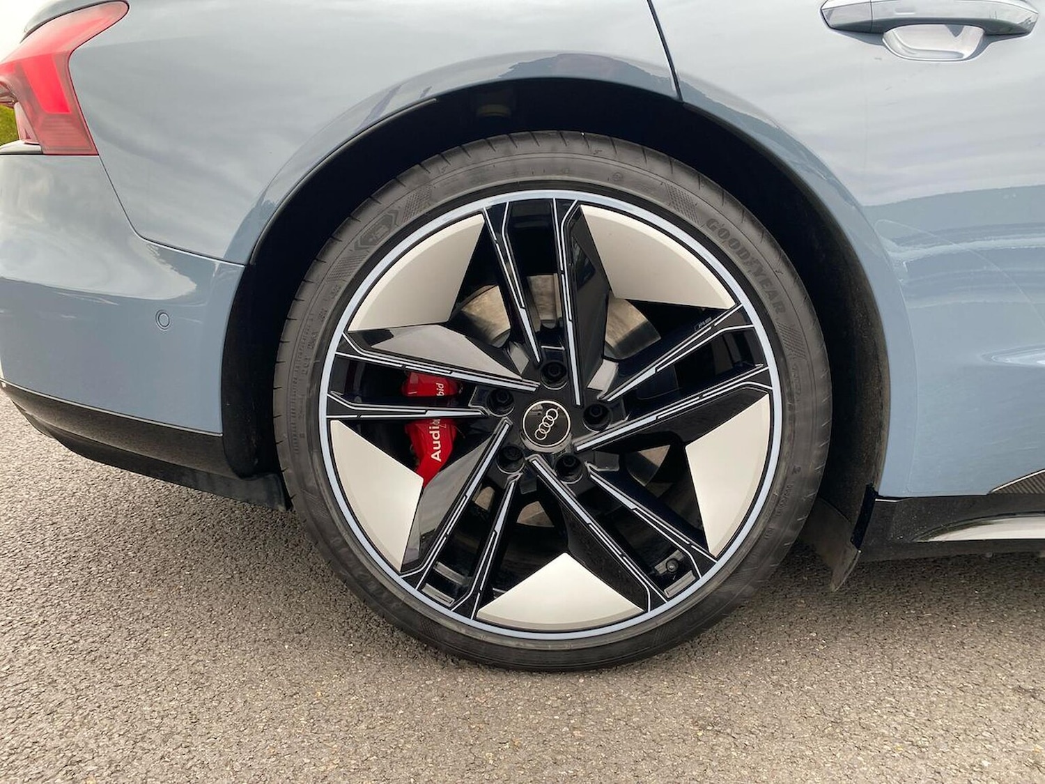 Used Audi RS e-tron GT 2024 for sale - 76114305: Photo 6