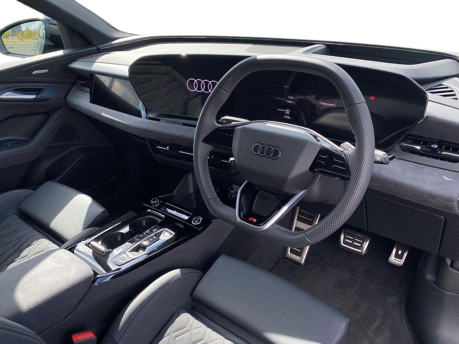 Used Audi Q6 e-tron 2025 for sale - 76097089: Photo 15