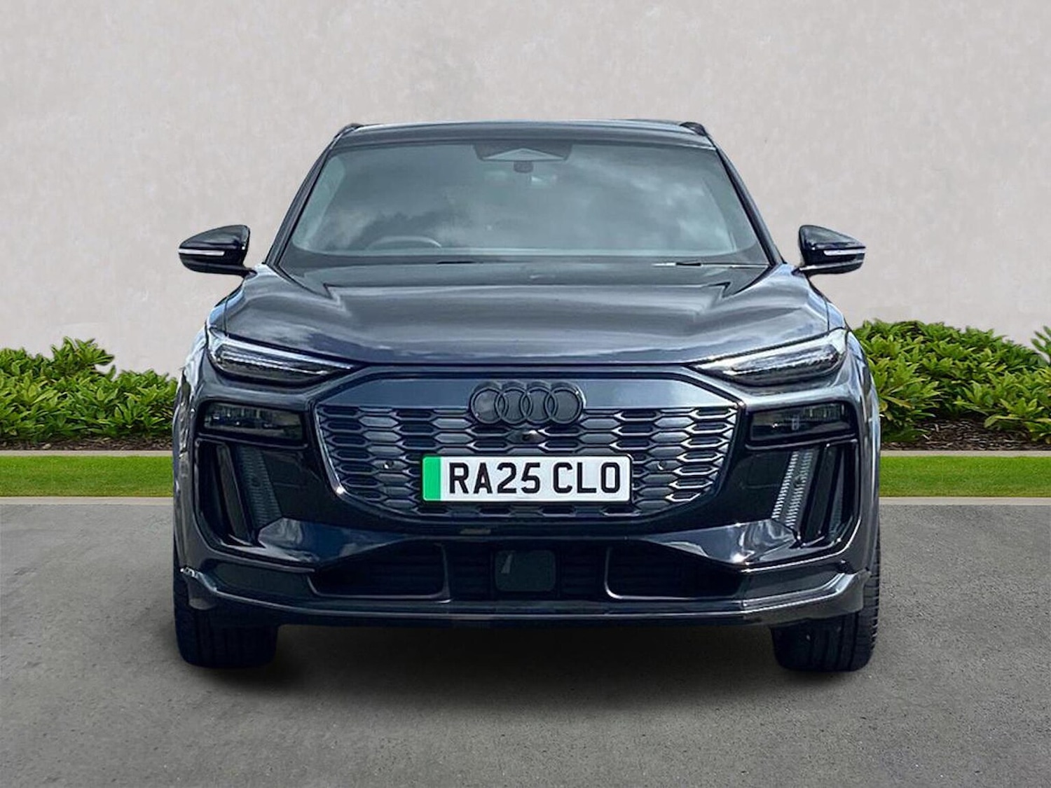 Used Audi Q6 e-tron 2025 for sale - 76097089: Photo 5