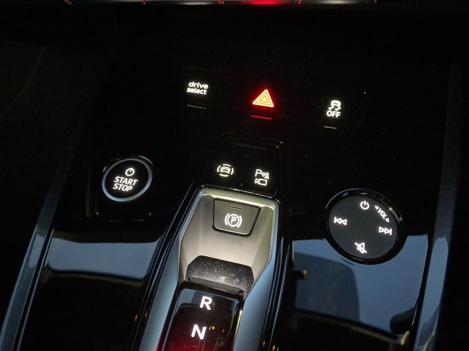 Used Audi Q4 e-tron 2025 for sale - 76600086: Photo 22