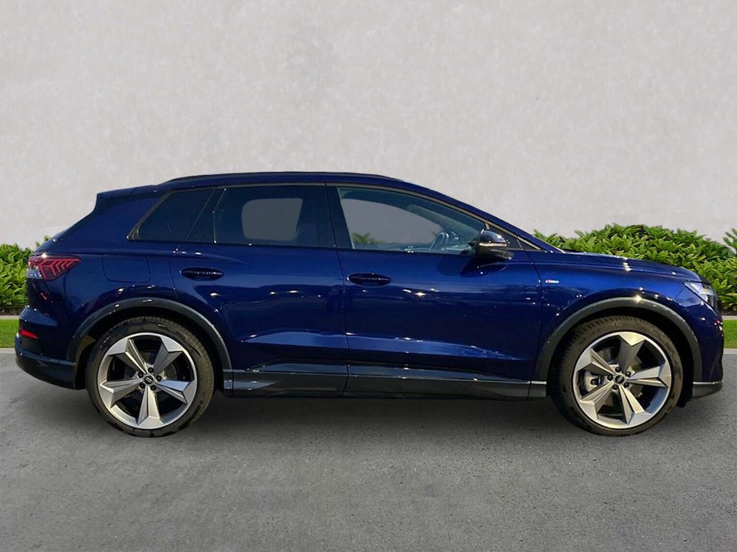 Used Audi Q4 e-tron 2025 for sale - 76600086: Photo 3