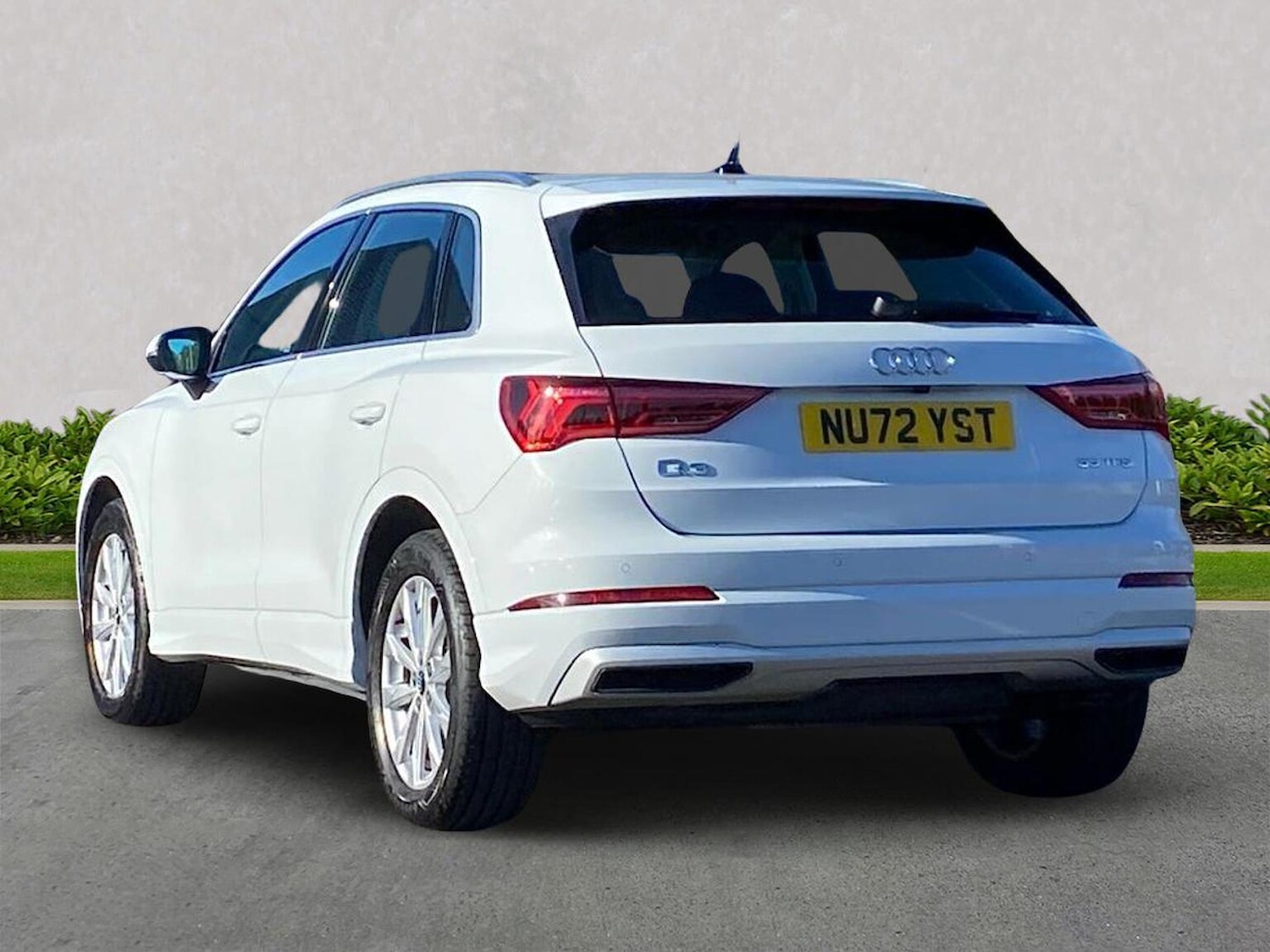 Used Audi Q3 2022 for sale - 76369132: Photo 2