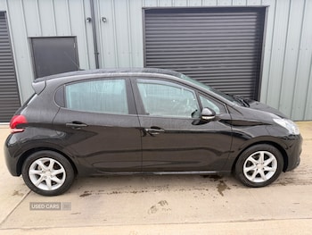 Used Peugeot 208 2017 for sale - 77659414: Photo