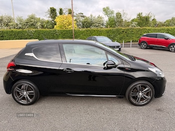 Used Peugeot 208 2017 for sale - 79084366: Photo