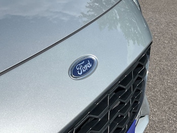 Used Ford Kuga 2023 for sale - 79200668: Photo
