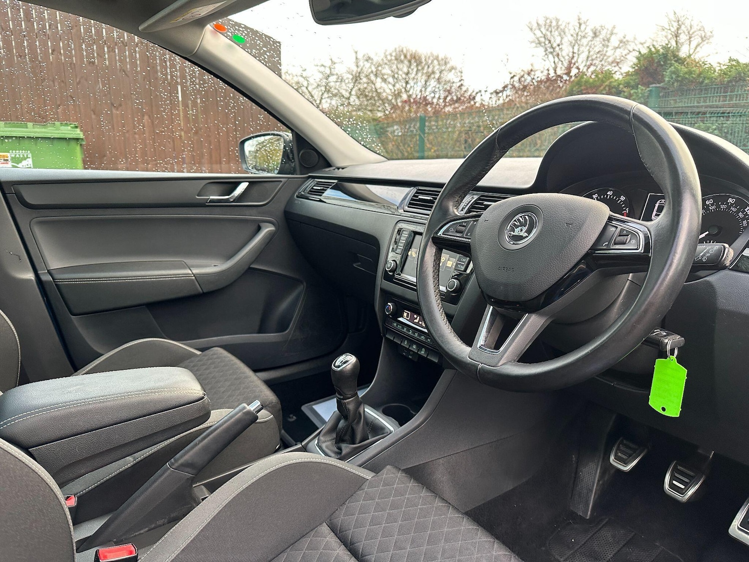 Used Skoda Rapid Spaceback 2017 for sale - 76673420: Photo 2