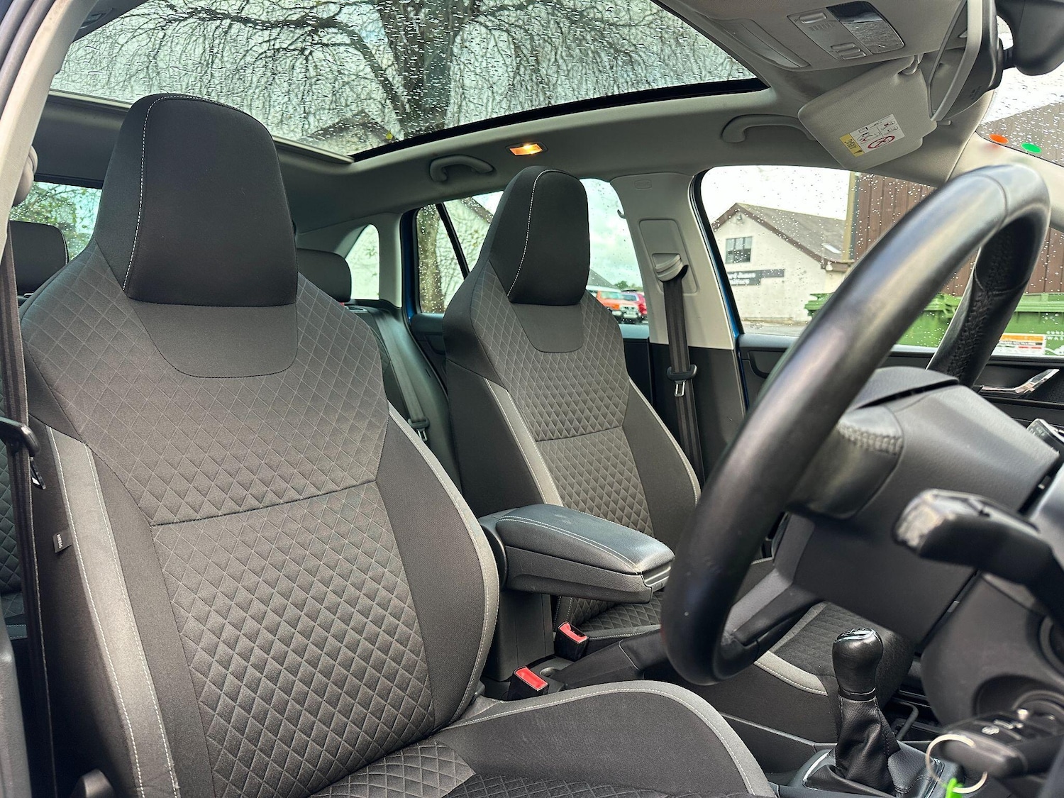 Used Skoda Rapid Spaceback 2017 for sale - 76673420: Photo 4