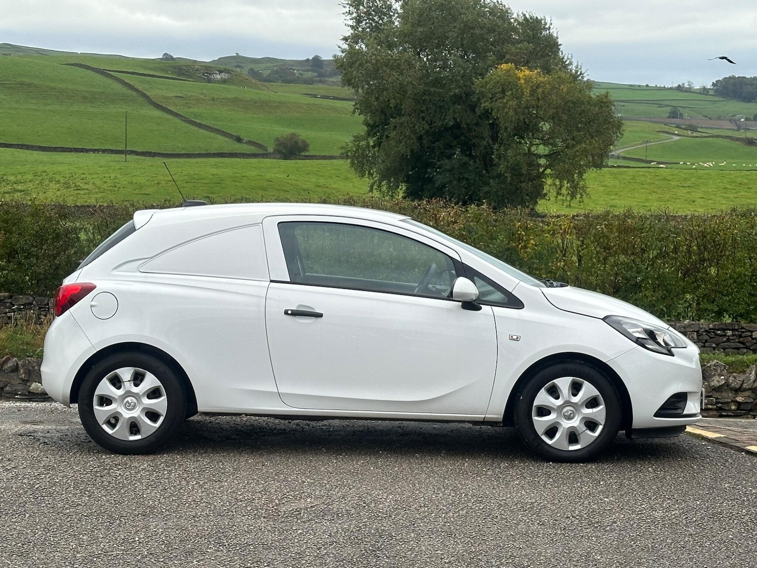 Used Vauxhall Corsa 2018 for sale - 76673716: Photo 3