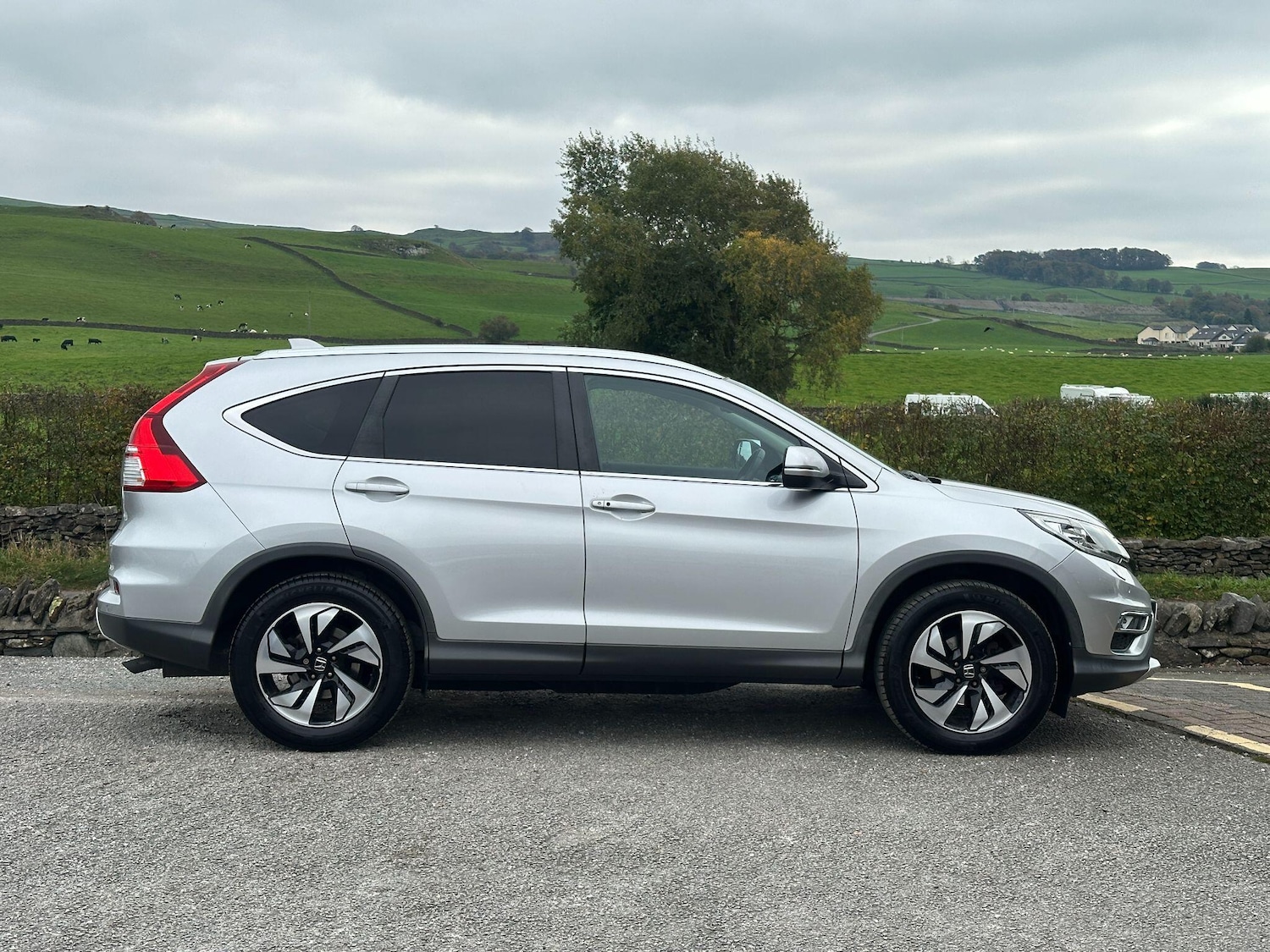 Used Honda CR-V 2015 for sale - 76673615: Photo 3
