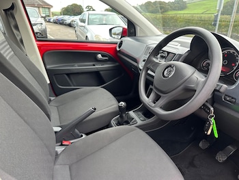 Used Volkswagen up! 2018 for sale - 76274157: Photo