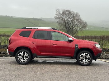Used Dacia Duster 2022 for sale - 76948950: Photo