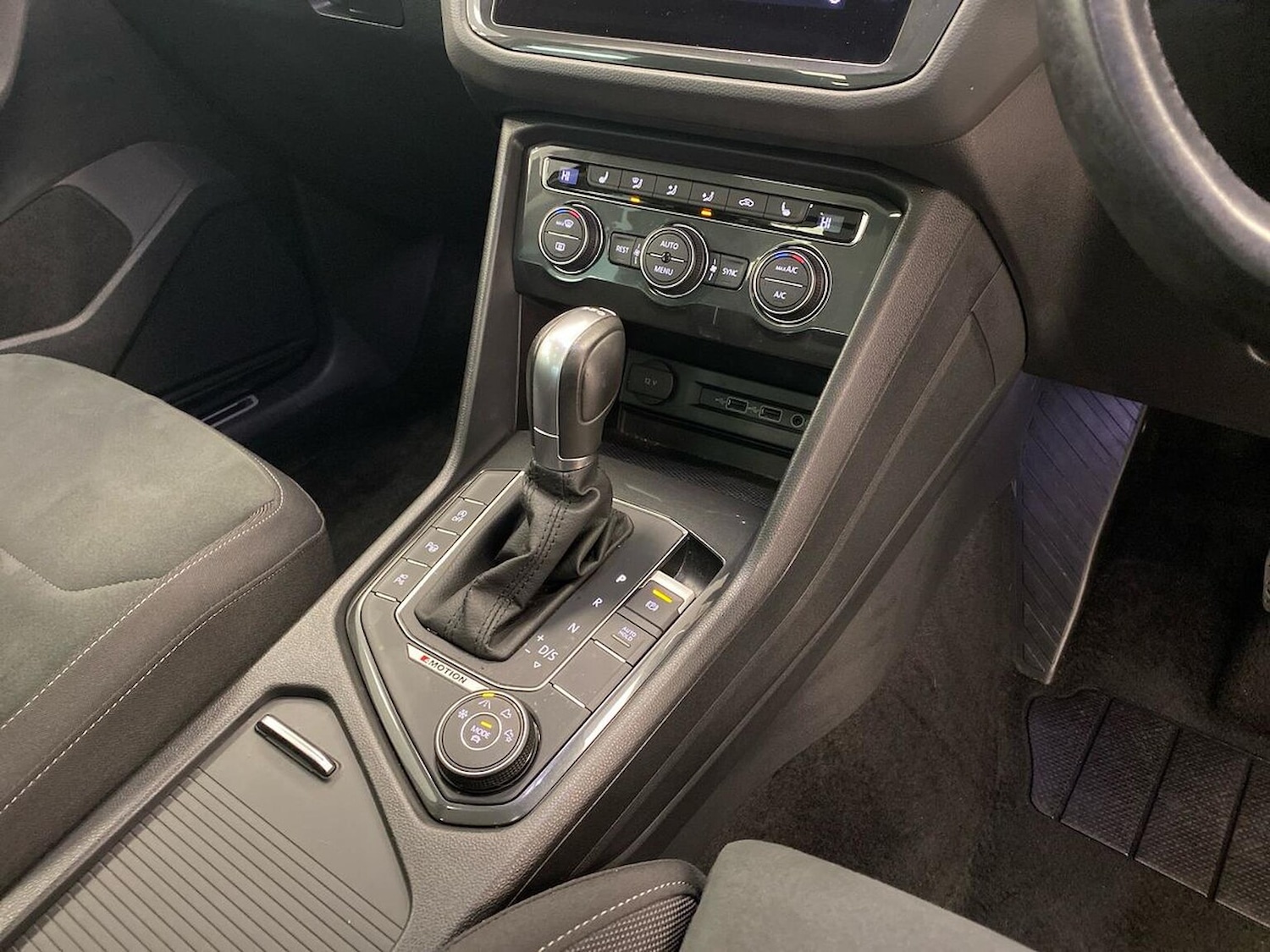 Used Volkswagen Tiguan 2018 for sale - 76365072: Photo 13