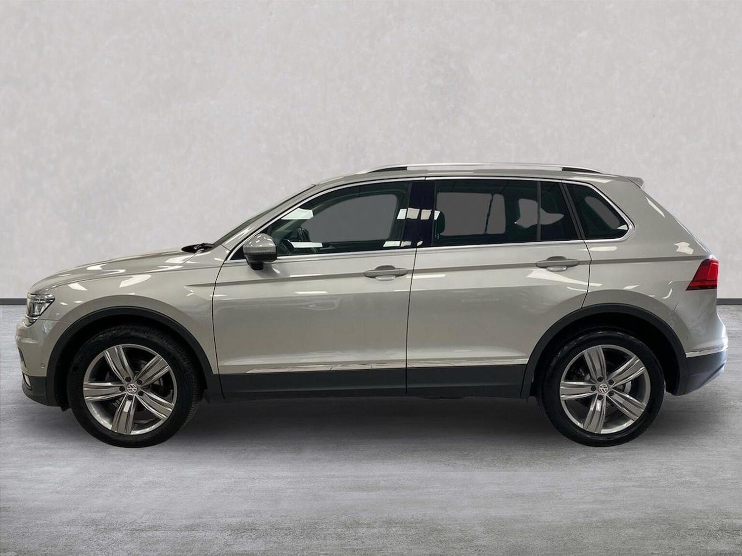Used Volkswagen Tiguan 2018 for sale - 76365072: Photo 19