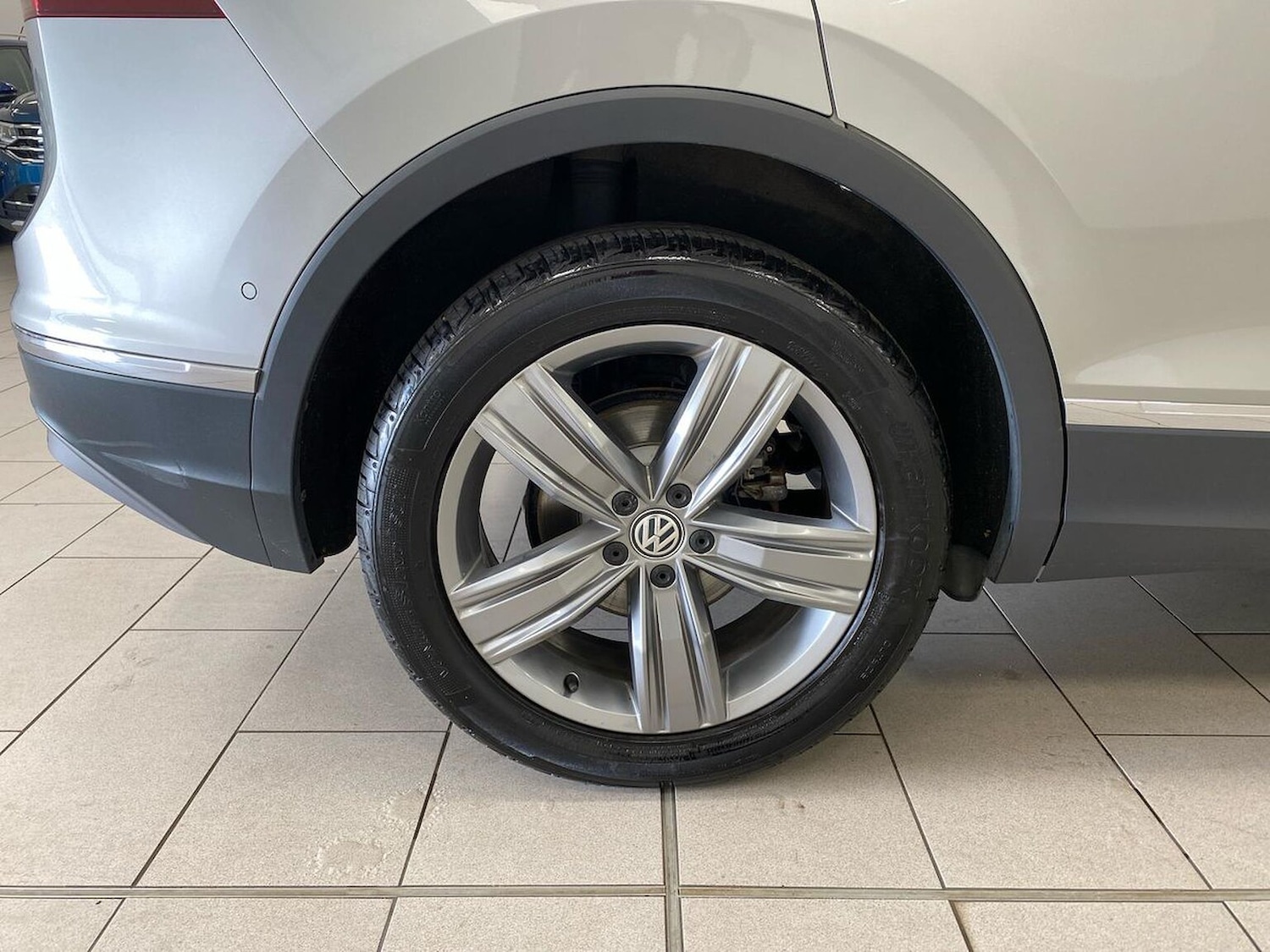Used Volkswagen Tiguan 2018 for sale - 76365072: Photo 6