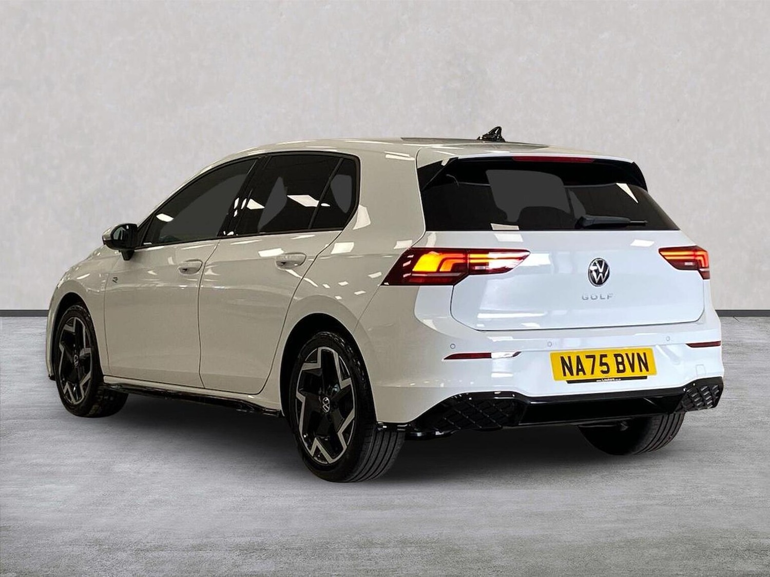 Used Volkswagen Golf 2025 for sale - 76194475: Photo 2
