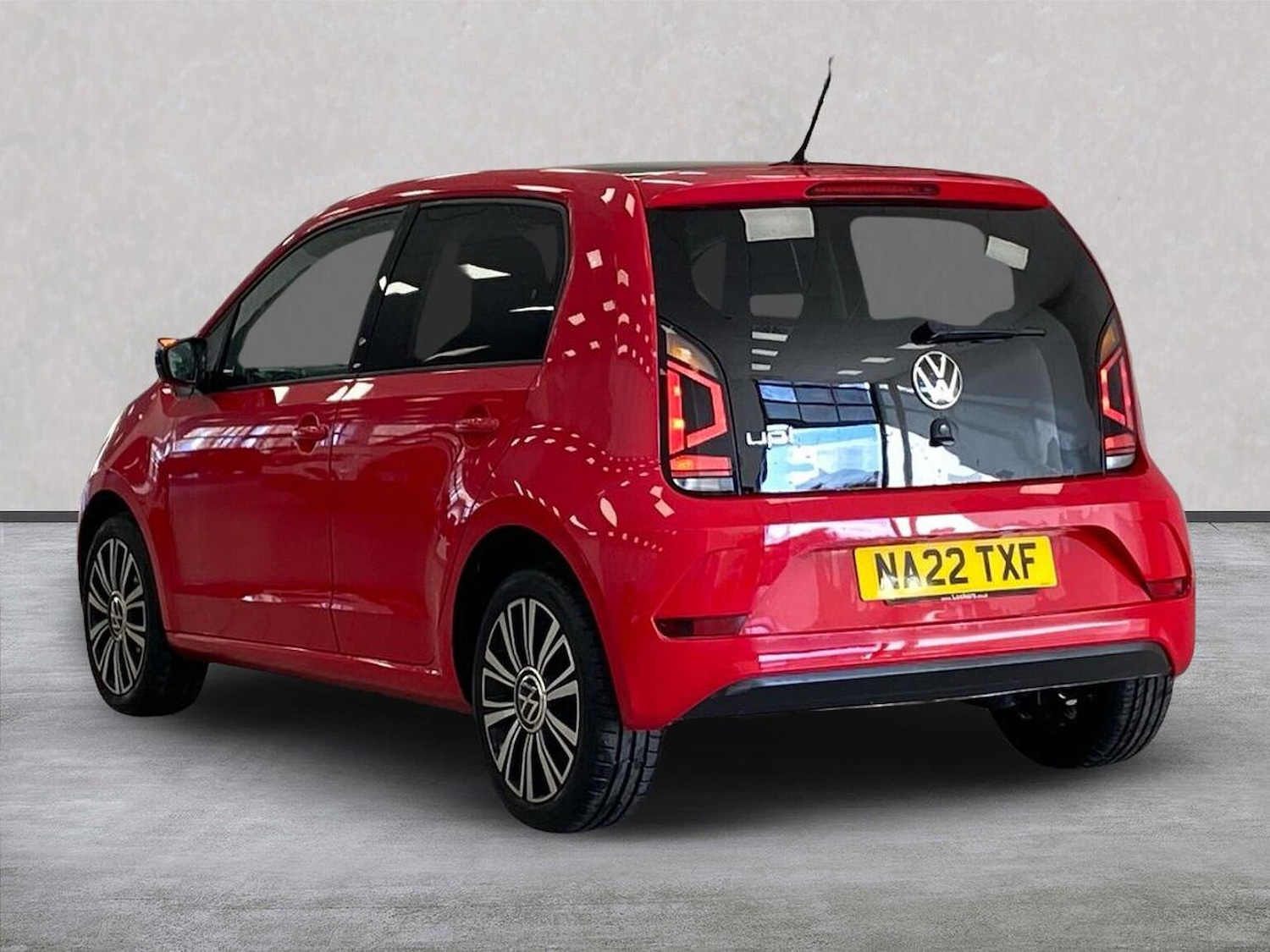 Used Volkswagen up! 2022 for sale - 77916109: Photo 2