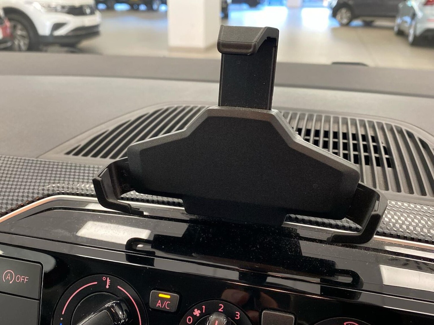 Used Volkswagen up! 2022 for sale - 77916109: Photo 27