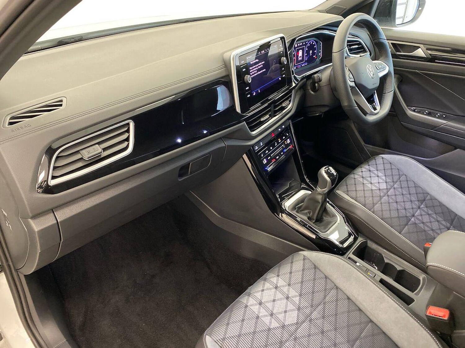 Used Volkswagen T-Roc 2025 for sale - 76144294: Photo 7