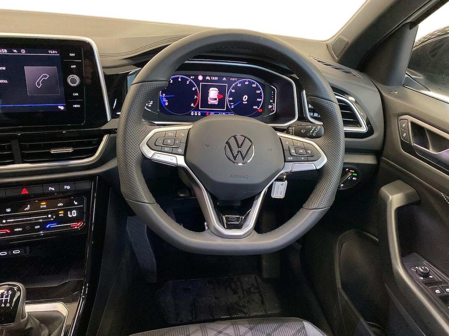 Used Volkswagen T-Roc 2025 for sale - 76144294: Photo 9