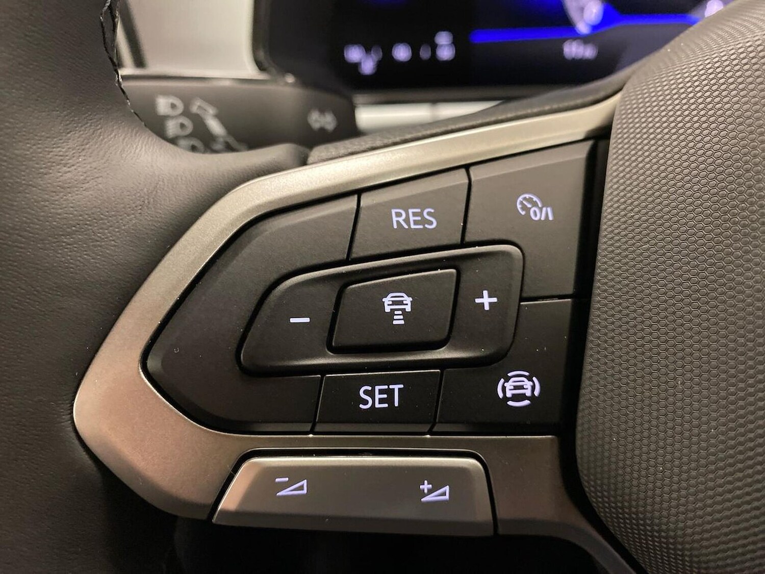 Used Volkswagen T-Roc 2026 for sale - 77901673: Photo 27