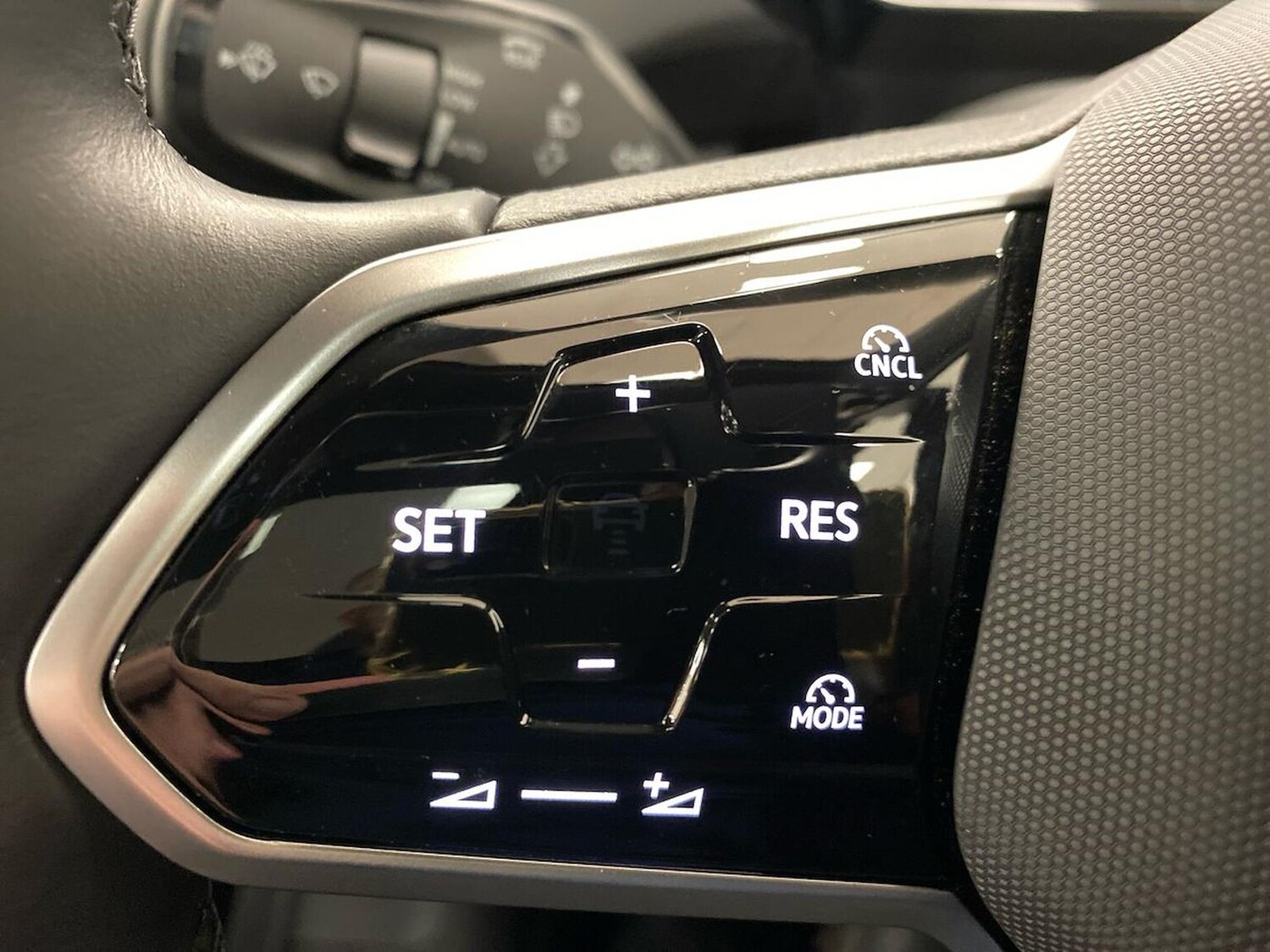 Used Volkswagen ID.4 2024 for sale - 76628209: Photo 27