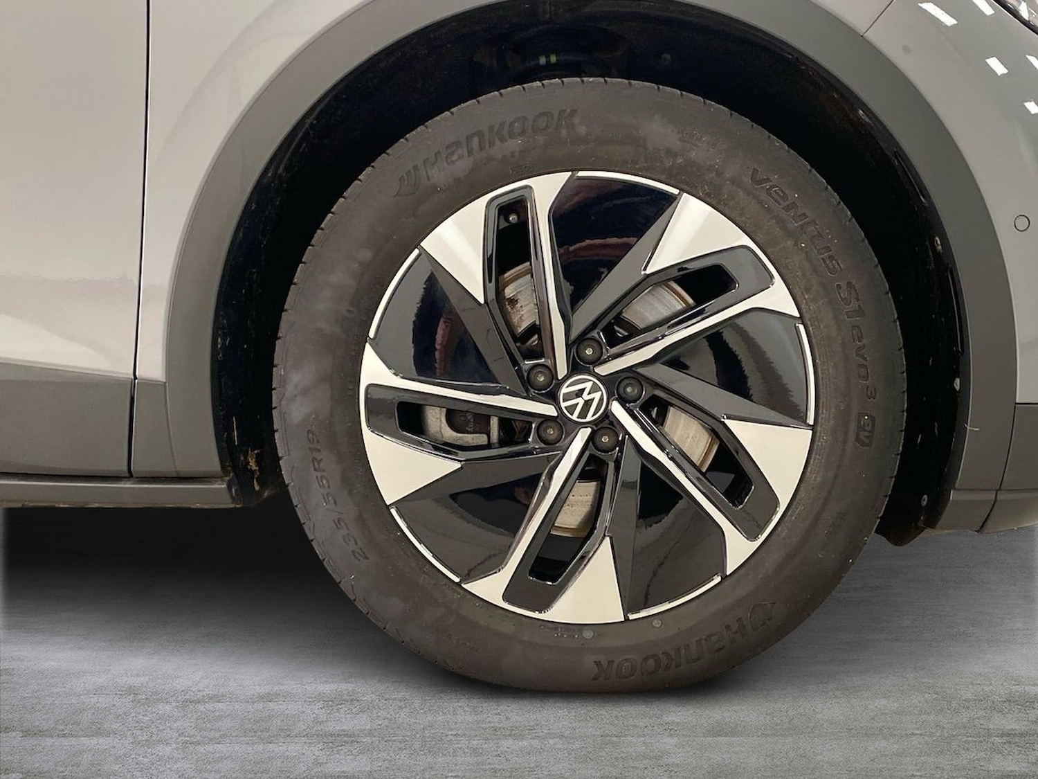 Used Volkswagen ID.4 2024 for sale - 76628209: Photo 6