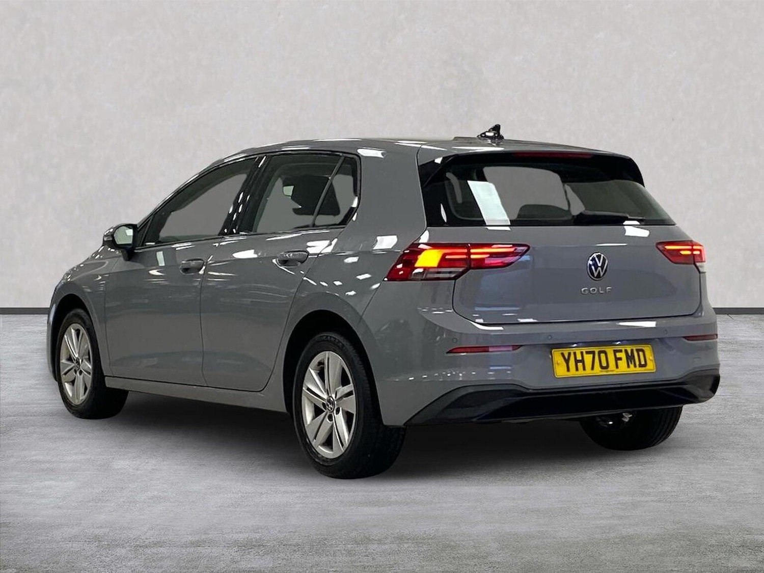 Used Volkswagen Golf 2020 for sale - 77056830: Photo 2