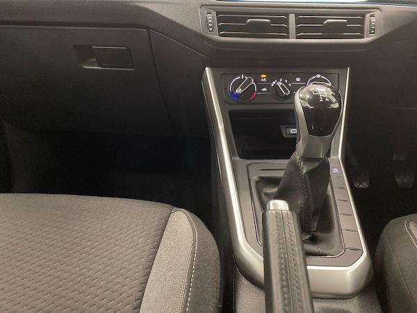 Used Volkswagen Polo 2024 for sale - 75575603: Photo 8