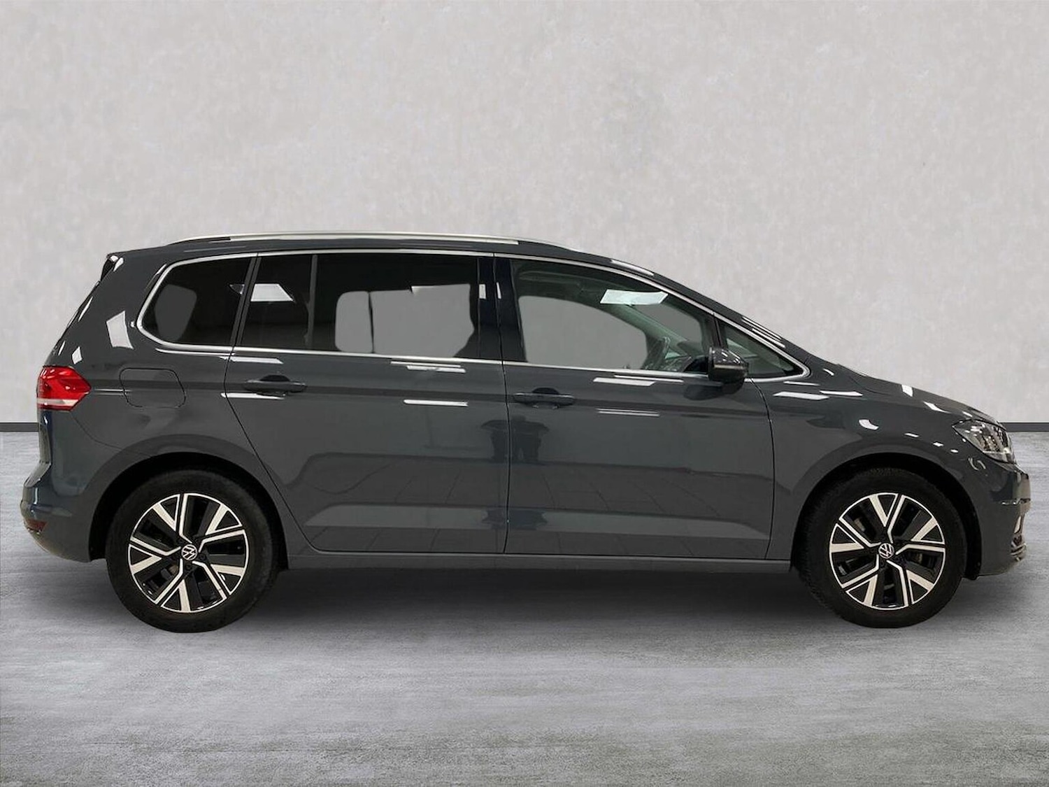 Used Volkswagen Touran 2020 for sale - 76541792: Photo 3