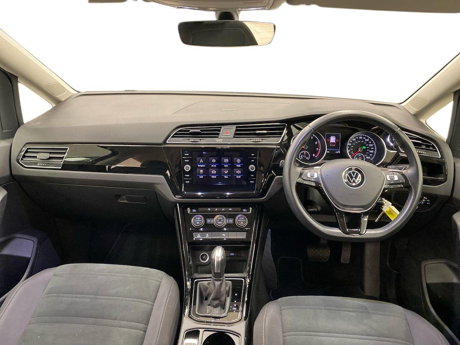 Used Volkswagen Touran 2020 for sale - 76541792: Photo 8