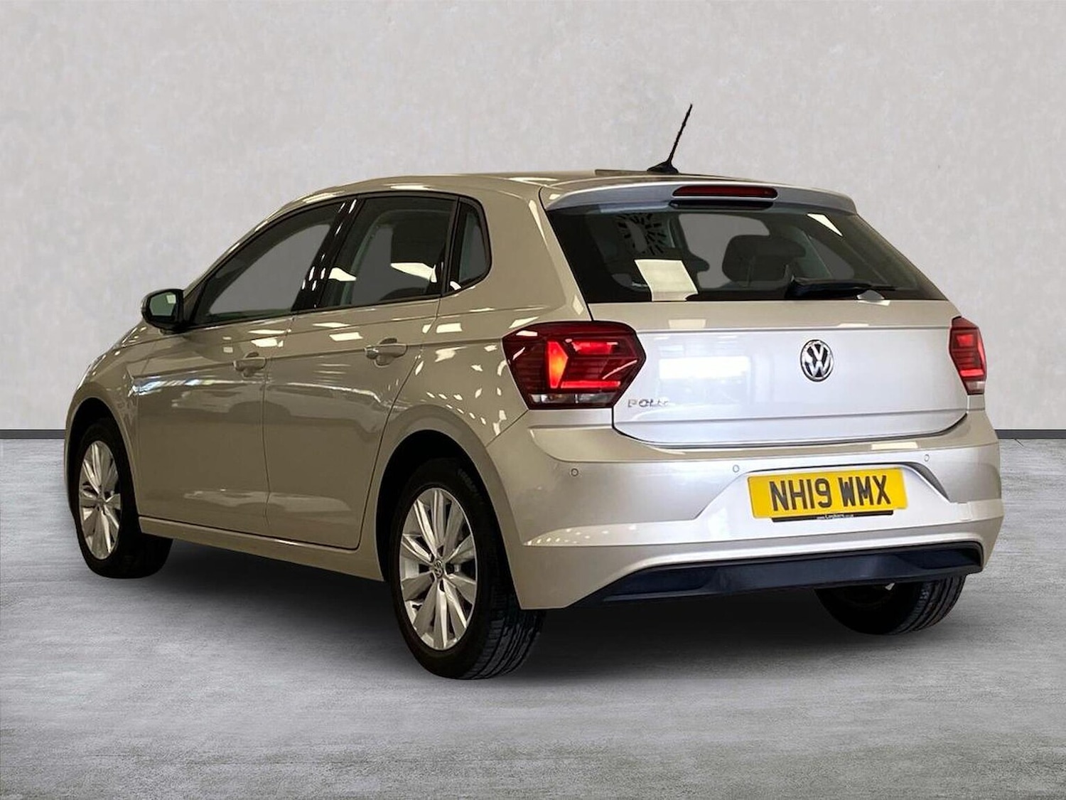 Used Volkswagen Polo 2019 for sale - 78211168: Photo 2