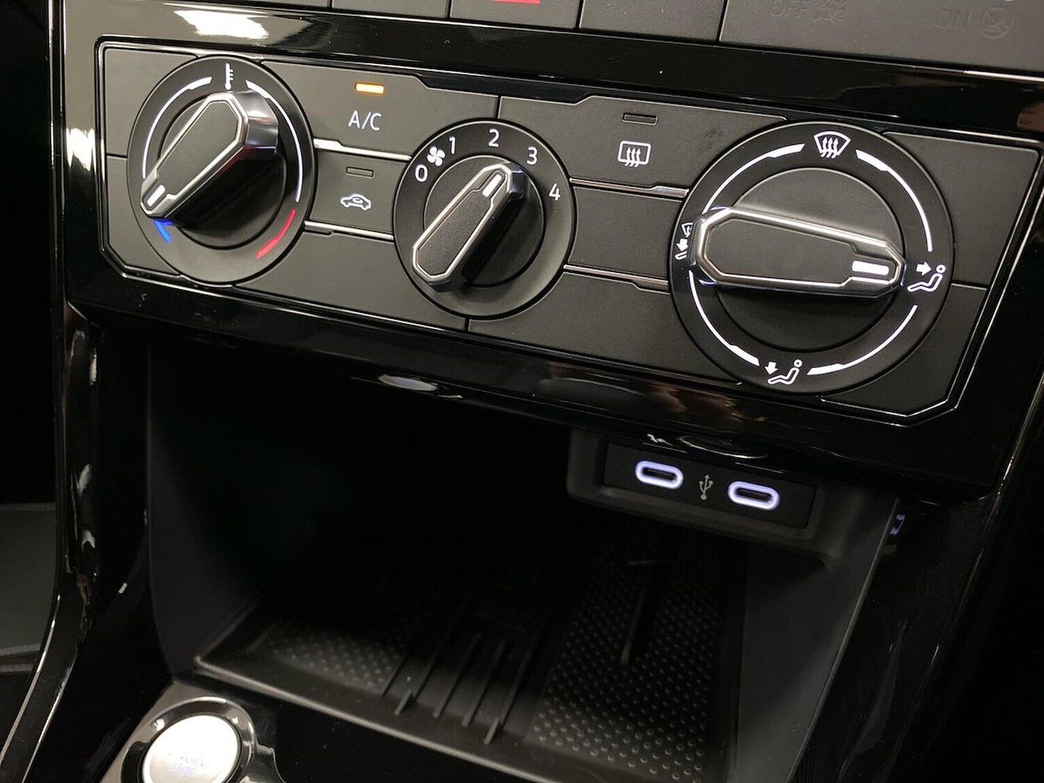 Used Volkswagen T-Cross 2025 for sale - 78144495: Photo 12