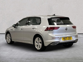 Used Volkswagen Golf 2021 for sale - 76809426: Photo