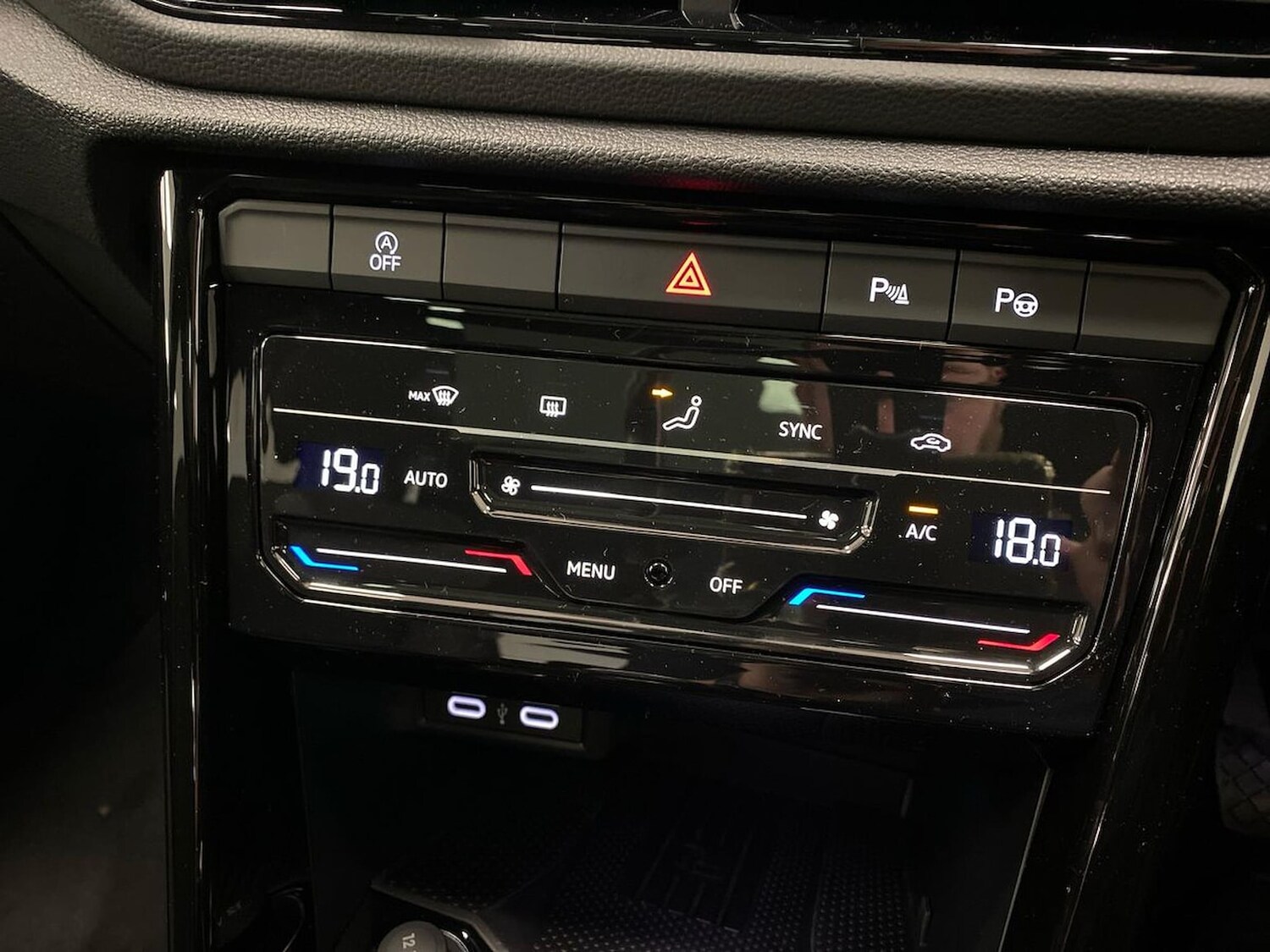 Used Volkswagen T-Roc 2026 for sale - 78194576: Photo 12