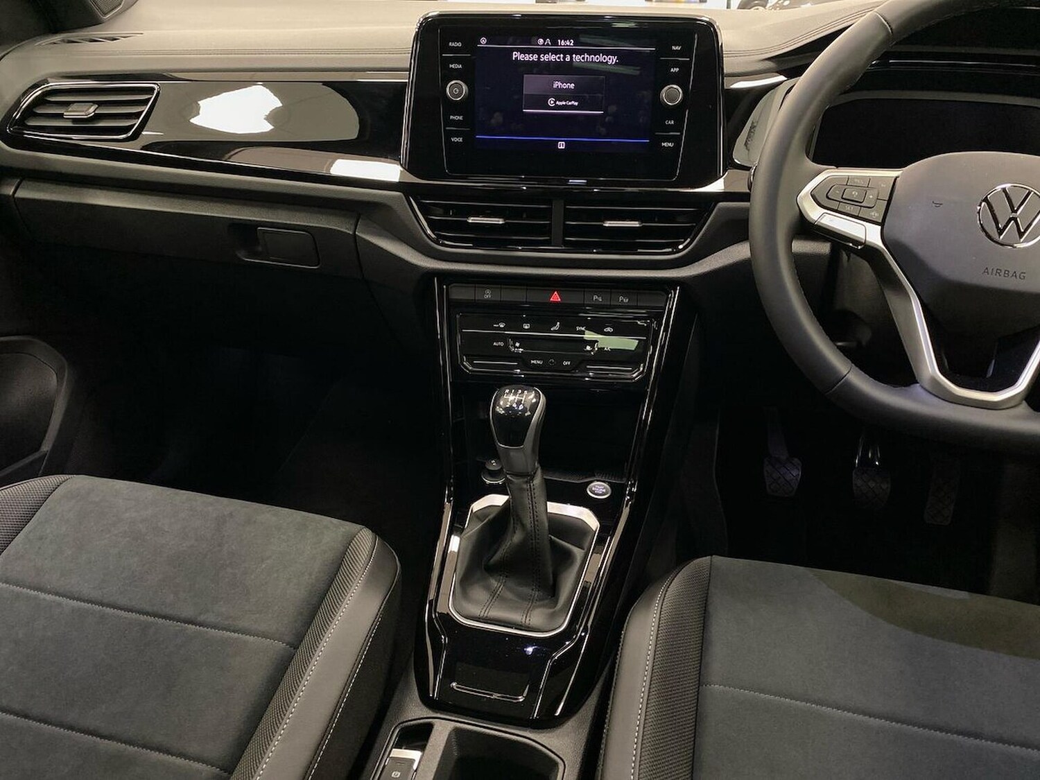 Used Volkswagen T-Roc 2026 for sale - 78194576: Photo 13