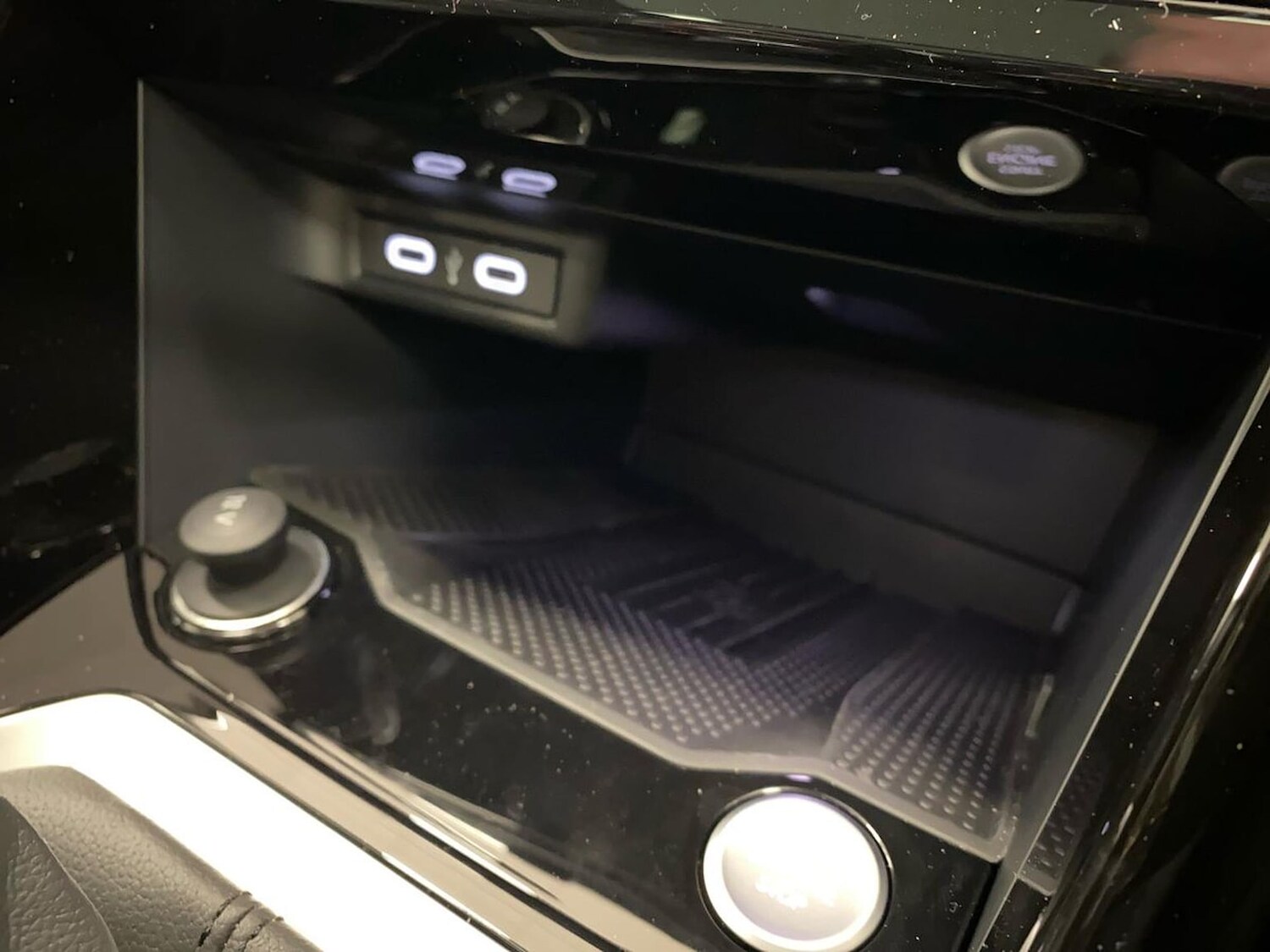 Used Volkswagen T-Roc 2026 for sale - 78194576: Photo 28