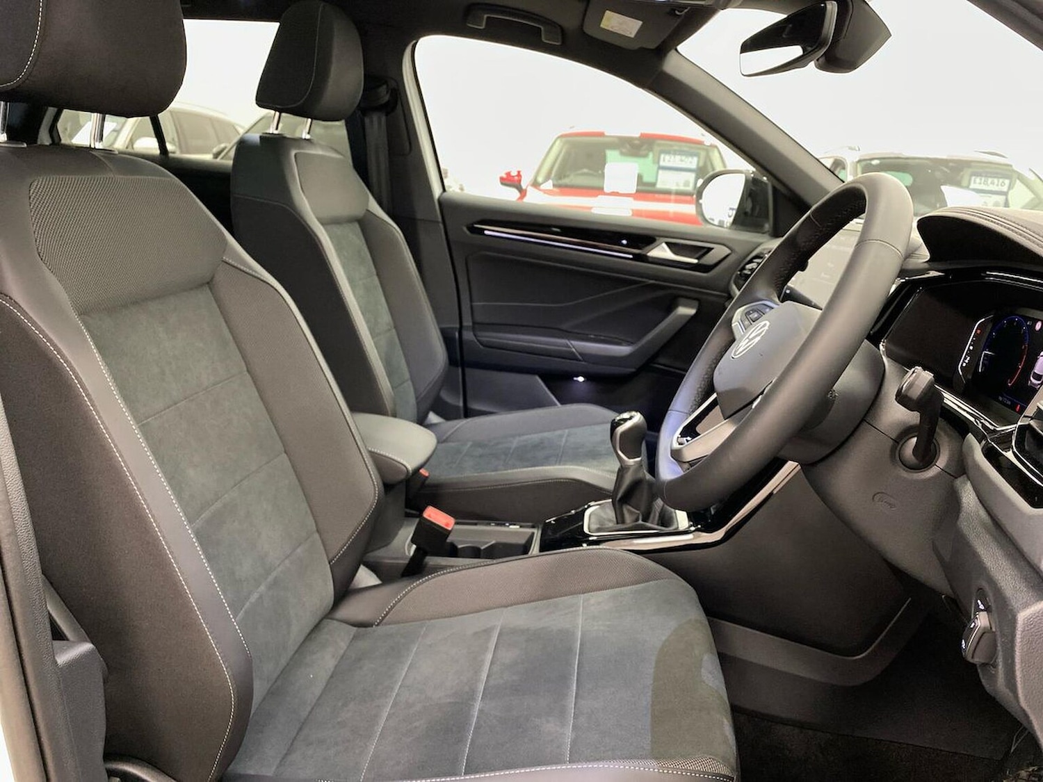 Used Volkswagen T-Roc 2026 for sale - 78194576: Photo 31