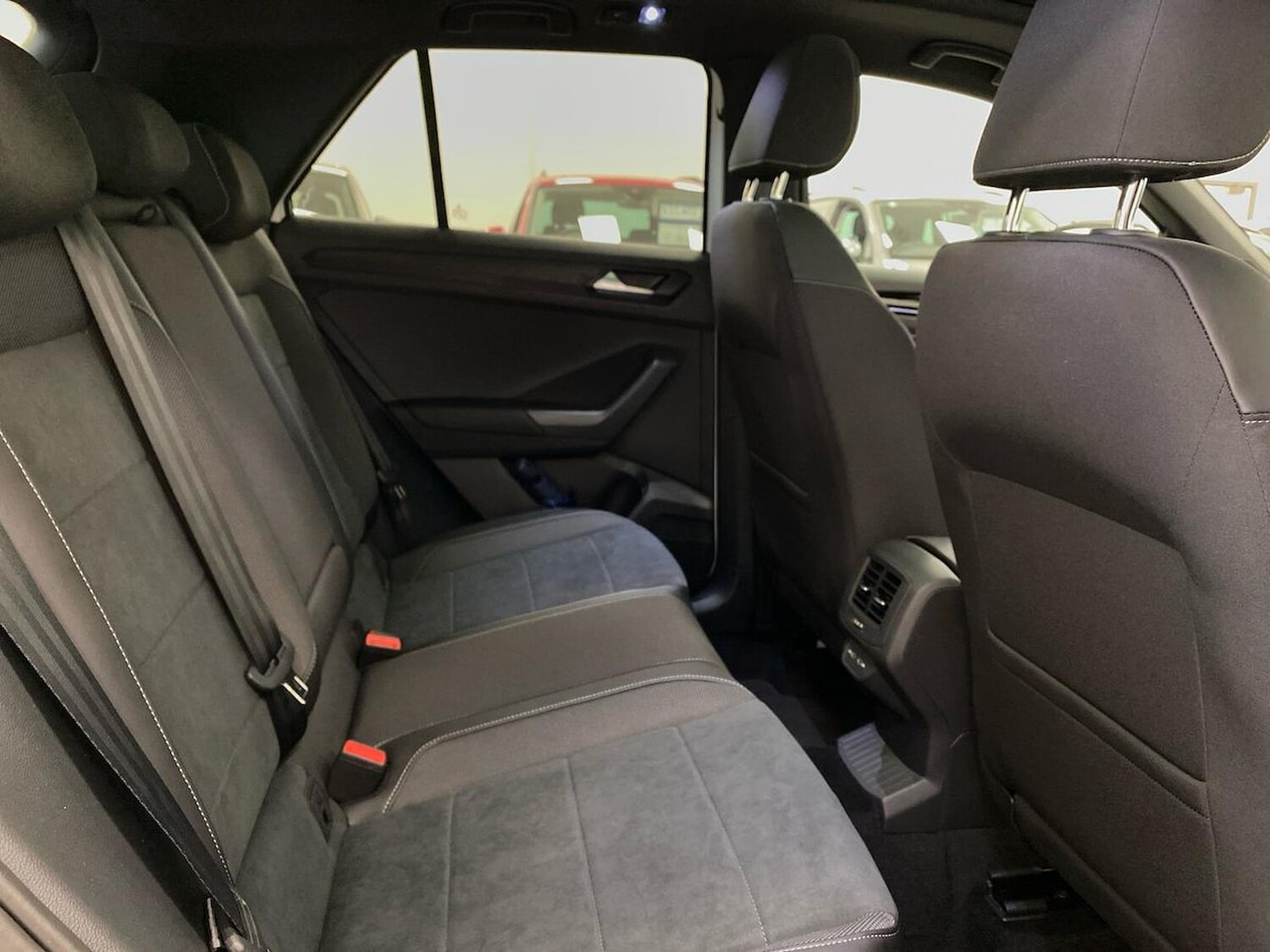 Used Volkswagen T-Roc 2026 for sale - 78194576: Photo 37