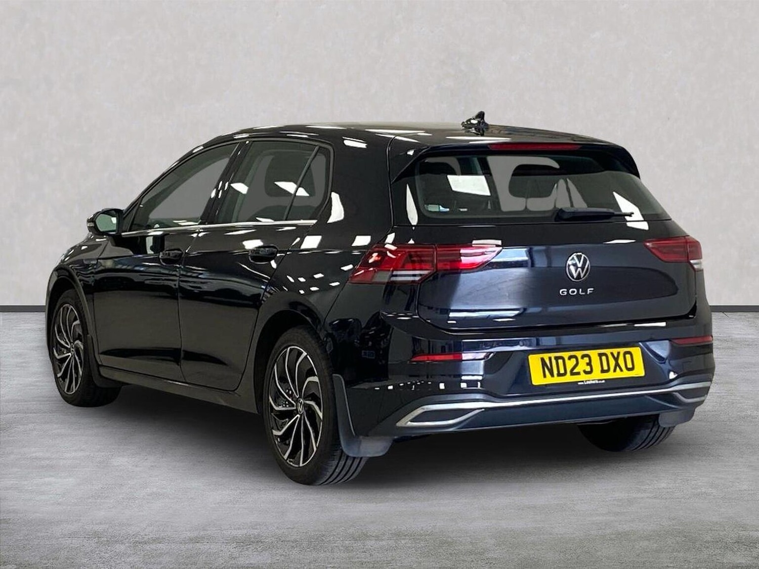 Used Volkswagen Golf 2023 for sale - 76455321: Photo 2